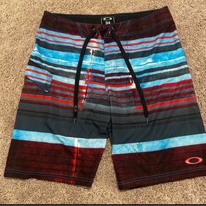 Oakley Mens Boardshorts Size 34